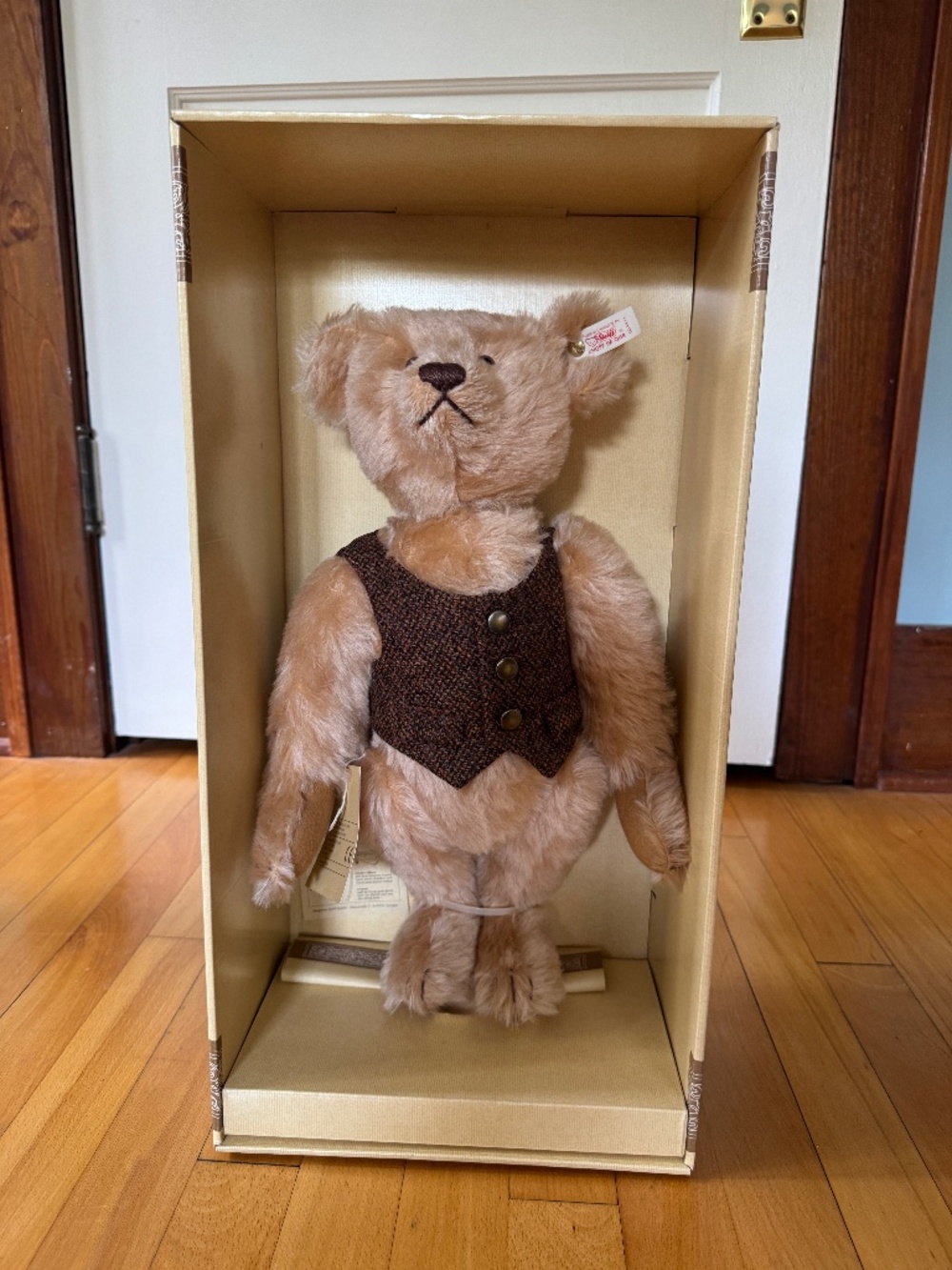 NIB Vintage 1996 Steiff British Collectors Teddy Bear Blond 43 Low No. 00476